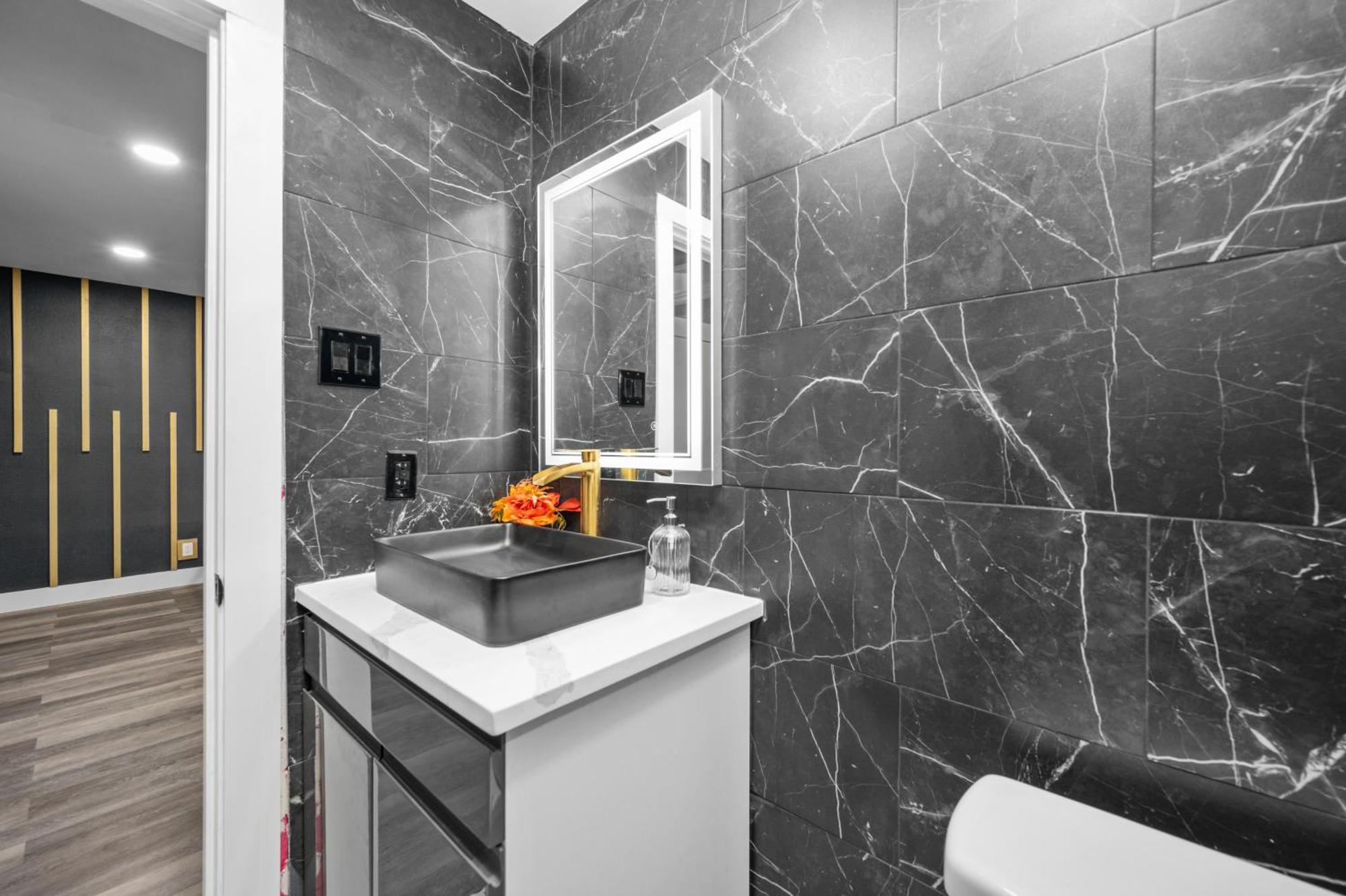 Elegant 2Br Apt Near Med Center With Free Park هيوستن المظهر الخارجي الصورة