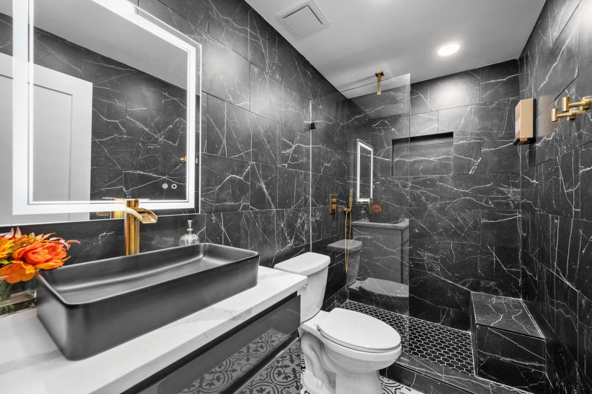 Elegant 2Br Apt Near Med Center With Free Park هيوستن المظهر الخارجي الصورة