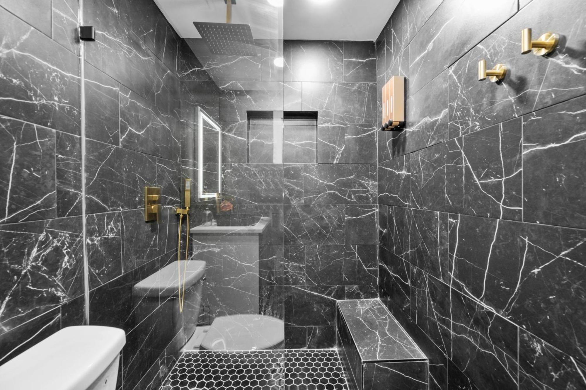 Elegant 2Br Apt Near Med Center With Free Park هيوستن المظهر الخارجي الصورة